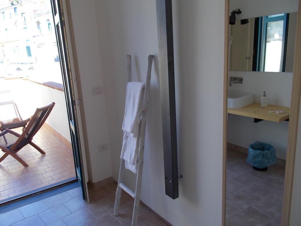 Le Stanze Del Poeta Hotel Salerno Luaran gambar