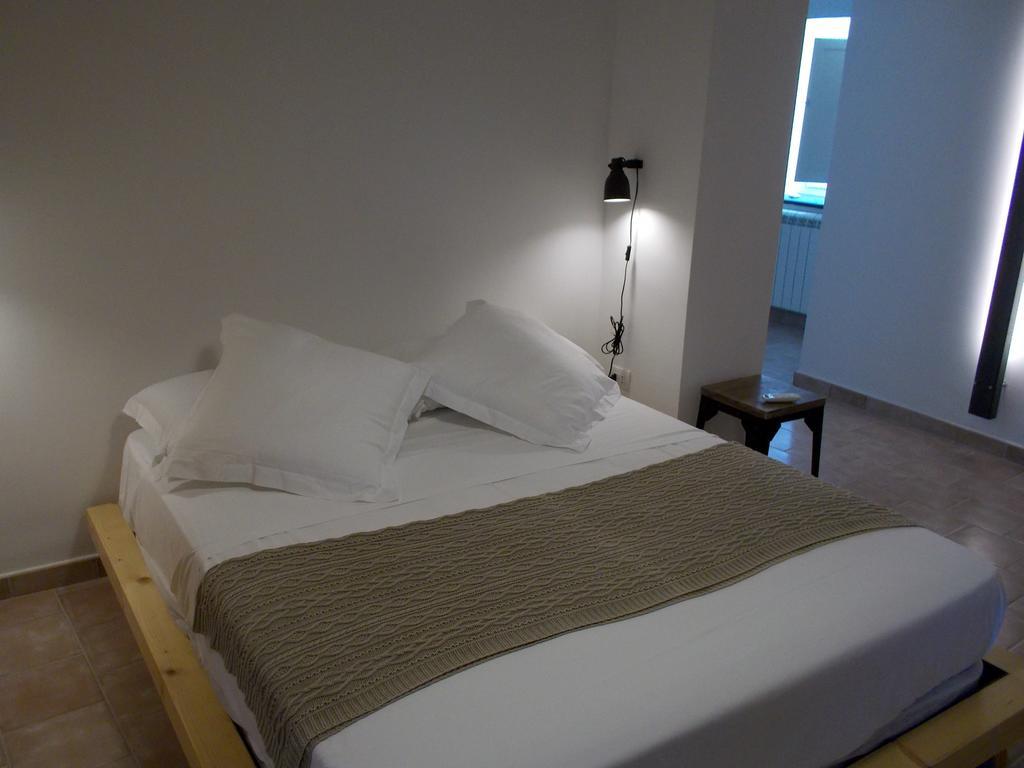 Le Stanze Del Poeta Hotel Salerno Bilik gambar